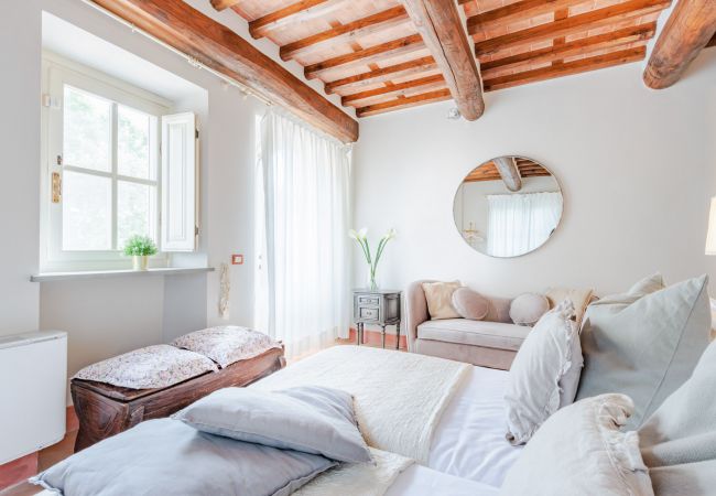 Apartamento em Monte San quirico - Jacopo Farmhouse Apartment in Wine Resort in Lucca Apartamento em Monte San quirico - Jacopo Farmhouse Apartment in Wine Resort in Lucca