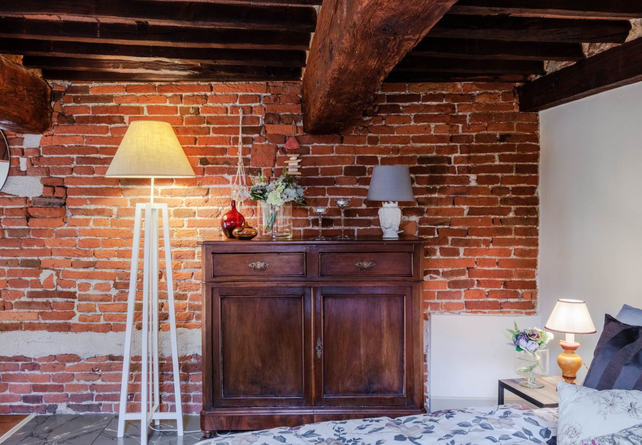 Apartamento em Lucca - Elegant Apartment in a Quiet Street inside the Walls Of Lucca Apartamento em Lucca - Elegant Apartment in a Quiet Street inside the Walls Of Lucca