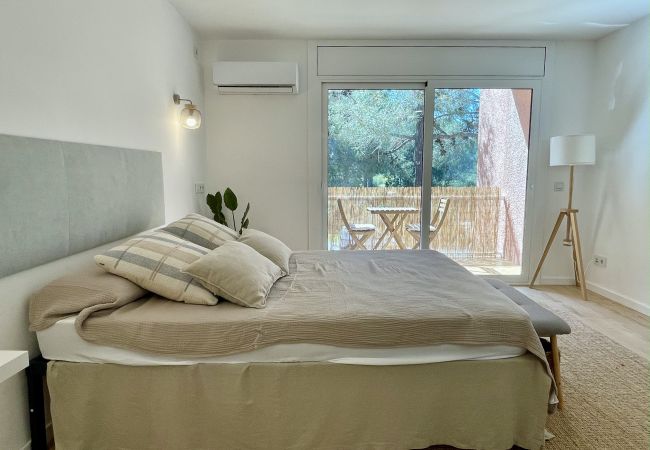 Estúdio em Pals - ESTUDI SWING Estúdio em Pals - ESTUDI SWING