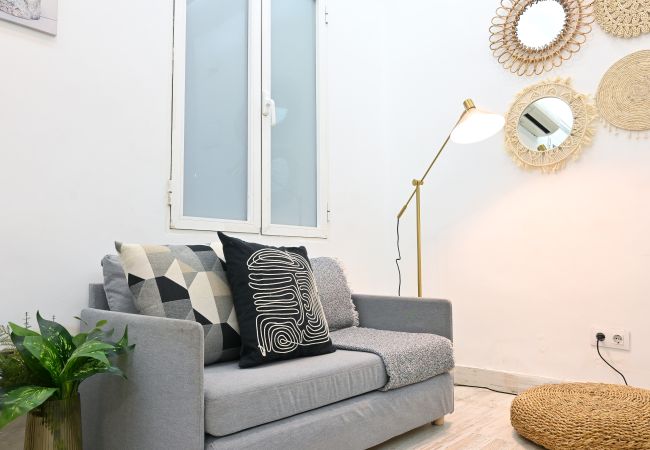 Apartamento em Madrid - Moderno y elegante ap. Barrio Ibiza Temporal Apartamento em Madrid - Moderno y elegante ap. Barrio Ibiza Temporal