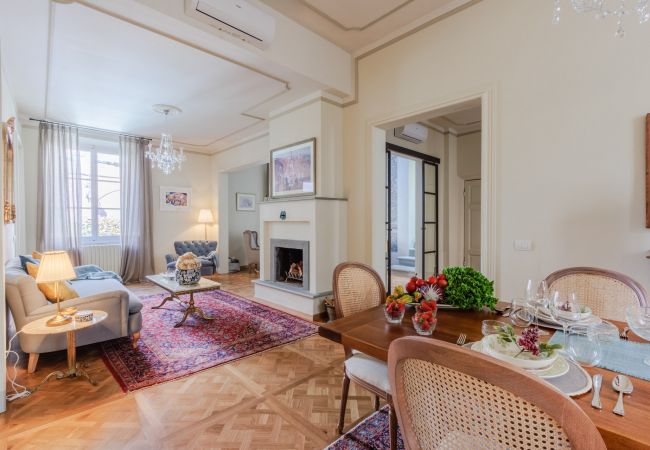 Apartamento em Lucca - The Healing Garden, 4 bedrooms Villa inside the Walls Apartamento em Lucca - The Healing Garden, 4 bedrooms Villa inside the Walls
