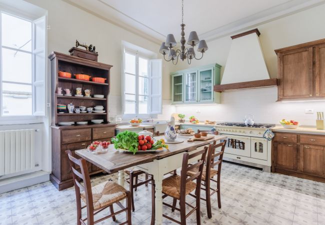 Apartamento em Lucca - The Healing Garden, 4 bedrooms Villa inside the Walls Apartamento em Lucca - The Healing Garden, 4 bedrooms Villa inside the Walls
