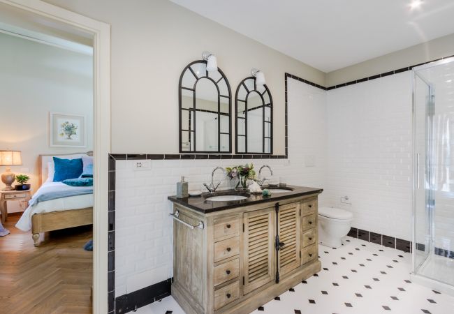 Apartamento em Lucca - The Healing Garden, 4 bedrooms Villa inside the Walls Apartamento em Lucca - The Healing Garden, 4 bedrooms Villa inside the Walls