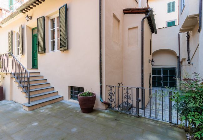 Apartamento em Lucca - The Healing Garden, 4 bedrooms Villa inside the Walls Apartamento em Lucca - The Healing Garden, 4 bedrooms Villa inside the Walls