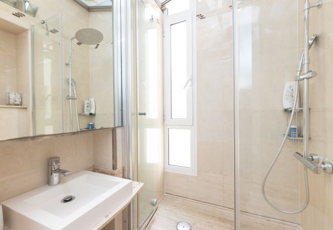 Apartamento em Barcelona - Apartamento modernista no centro de Eixample Apartamento em Barcelona - Apartamento modernista no centro de Eixample