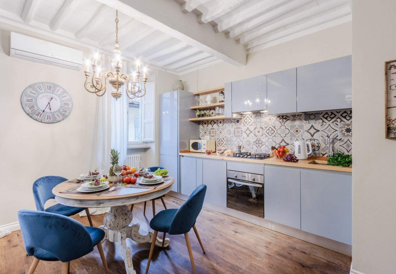 Apartamento em Lucca - 3 bedrooms Apartment by the Lucca Cathedral Apartamento em Lucca - 3 bedrooms Apartment by the Lucca Cathedral