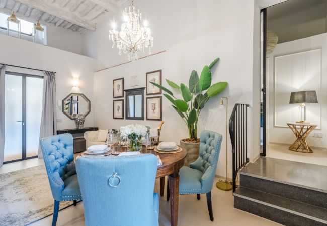 Apartamento em Lucca - A private outdoor, 2 Bedrooms and a Pool inside Lucca Apartamento em Lucca - A private outdoor, 2 Bedrooms and a Pool inside Lucca