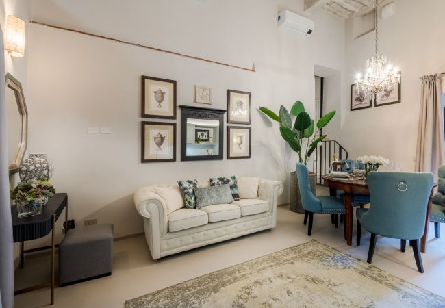 Apartamento em Lucca - A private outdoor, 2 Bedrooms and a Pool inside Lucca Apartamento em Lucca - A private outdoor, 2 Bedrooms and a Pool inside Lucca