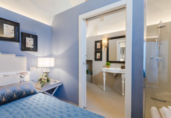 Apartamento em Lucca - A private outdoor, 2 Bedrooms and a Pool inside Lucca Apartamento em Lucca - A private outdoor, 2 Bedrooms and a Pool inside Lucca