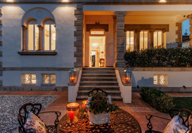 Villa em Lucca - Villa Buonamici, a Luxury Villa with Pool in a walking distance from Lucca Villa em Lucca - Villa Buonamici, a Luxury Villa with Pool in a walking distance from Lucca