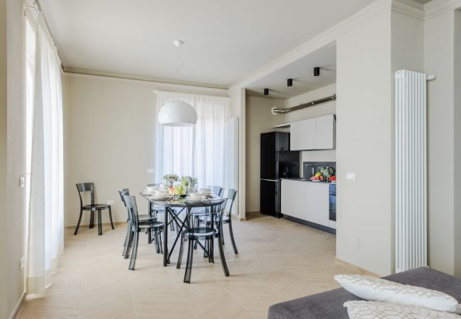 Apartamento em Lucca - Luxury Modern Apartment with Elevator and Balcony inside the Walls of Lucca Apartamento em Lucca - Luxury Modern Apartment with Elevator and Balcony inside the Walls of Lucca
