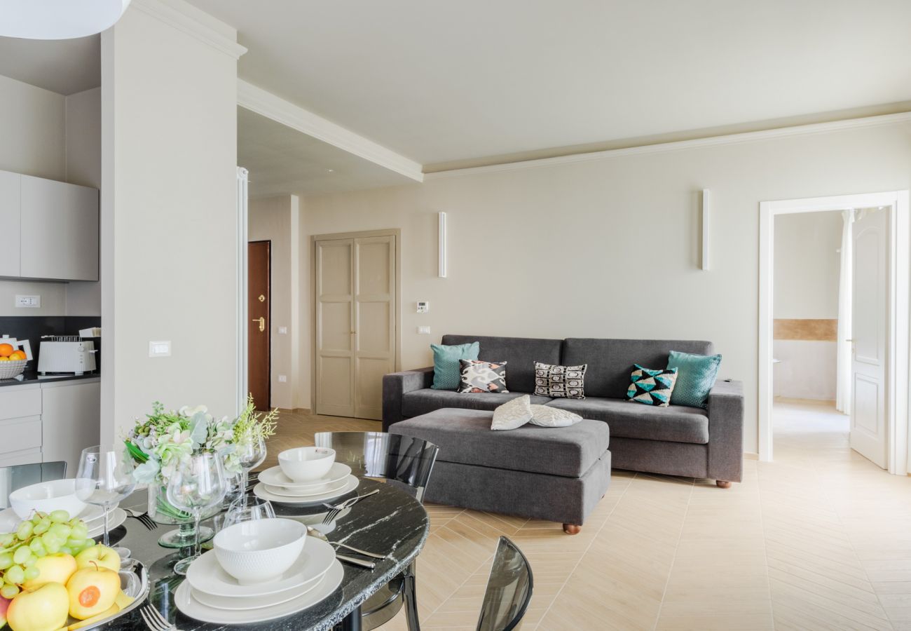 Apartamento em Lucca - Luxury Modern Apartment with Elevator and Balcony inside the Walls of Lucca