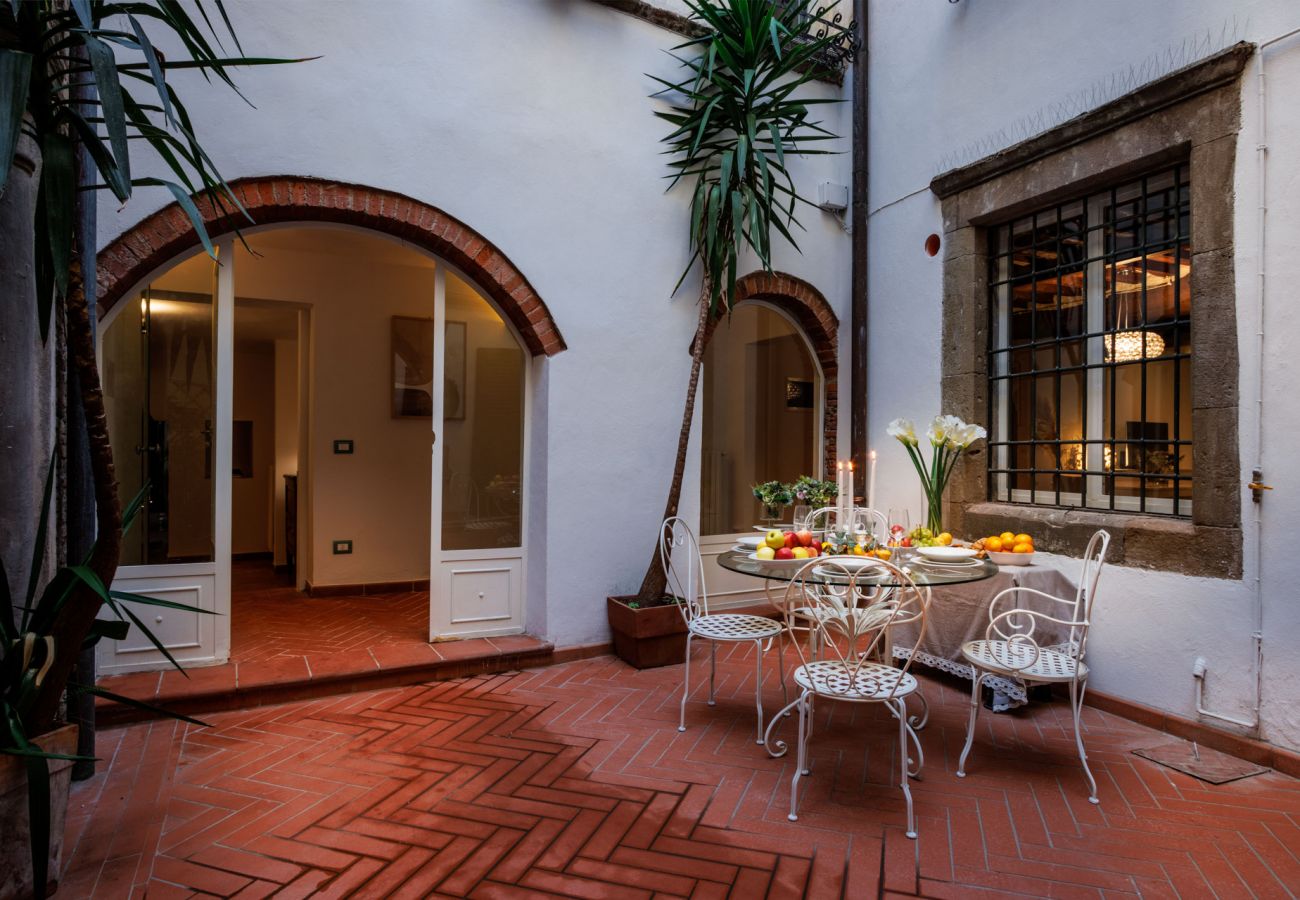 Apartamento em Lucca - Casa Al Dipinto, an Apartment with Garden Apartamento em Lucca - Casa Al Dipinto, an Apartment with Garden