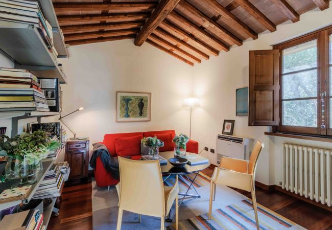 Villa em Lucca - Villa Debby, 2 bedrooms Farmhouse with Pool on the Hills of Lucca Villa em Lucca - Villa Debby, 2 bedrooms Farmhouse with Pool on the Hills of Lucca