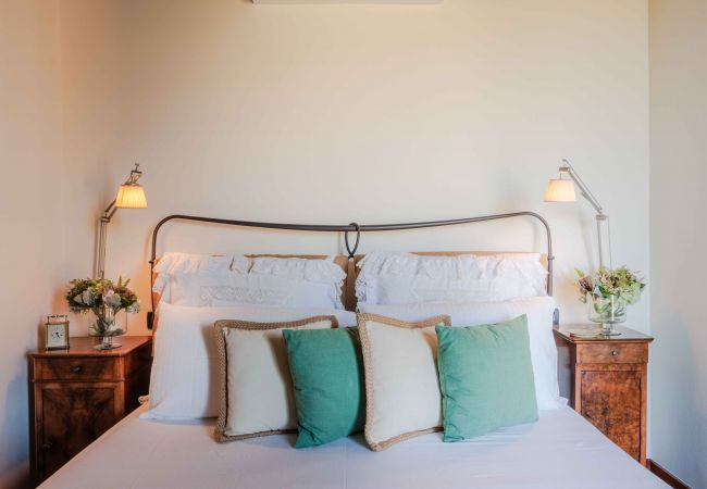 Villa em Lucca - Villa Debby, 2 bedrooms Farmhouse with Pool on the Hills of Lucca Villa em Lucca - Villa Debby, 2 bedrooms Farmhouse with Pool on the Hills of Lucca