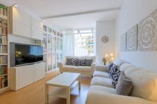 Apartamento em Barcelona - Apartamento com terraço privado, 3 quartos, Eixample