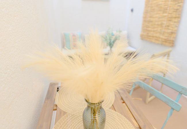 Apartamento em Madrid - Atractivo apartamento de un dormitorio con patio interior junto al Intercambiador de Avenida América Temporal Apartamento em Madrid - Atractivo apartamento de un dormitorio con patio interior junto al Intercambiador de Avenida América Temporal