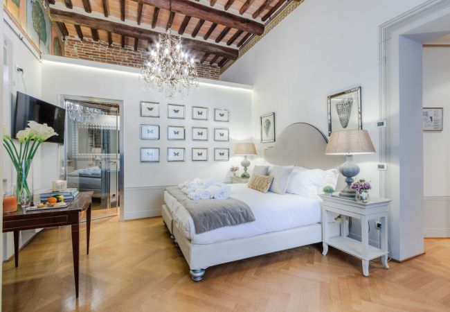 Apartamento em Lucca - The Lucca Heritage Retreat, a Spacious Home with Outdoor inside the Walls of Lucca Apartamento em Lucca - The Lucca Heritage Retreat, a Spacious Home with Outdoor inside the Walls of Lucca