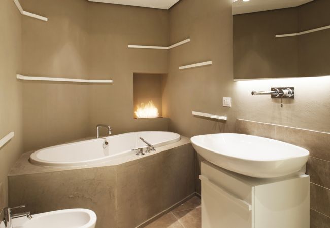 Apartamento em Lucca - Canticle Lucca Luxury Apartment with Elevator, Terrace, Parking and Jacuzzi Apartamento em Lucca - Canticle Lucca Luxury Apartment with Elevator, Terrace, Parking and Jacuzzi