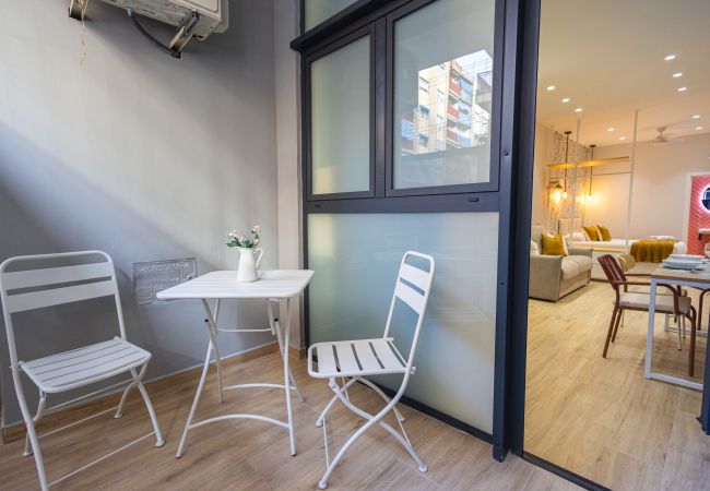 Apartamento em Valencia - Olive Loft II | AC and WIFI | 10 min City Center