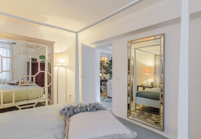 Apartamento em Lucca - Luxury Home, Private Garden and Jacuzzi inside Lucca Apartamento em Lucca - Luxury Home, Private Garden and Jacuzzi inside Lucca