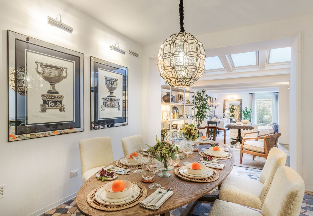 Apartamento em Lucca - Luxury Home, Private Garden and Jacuzzi inside Lucca Apartamento em Lucca - Luxury Home, Private Garden and Jacuzzi inside Lucca