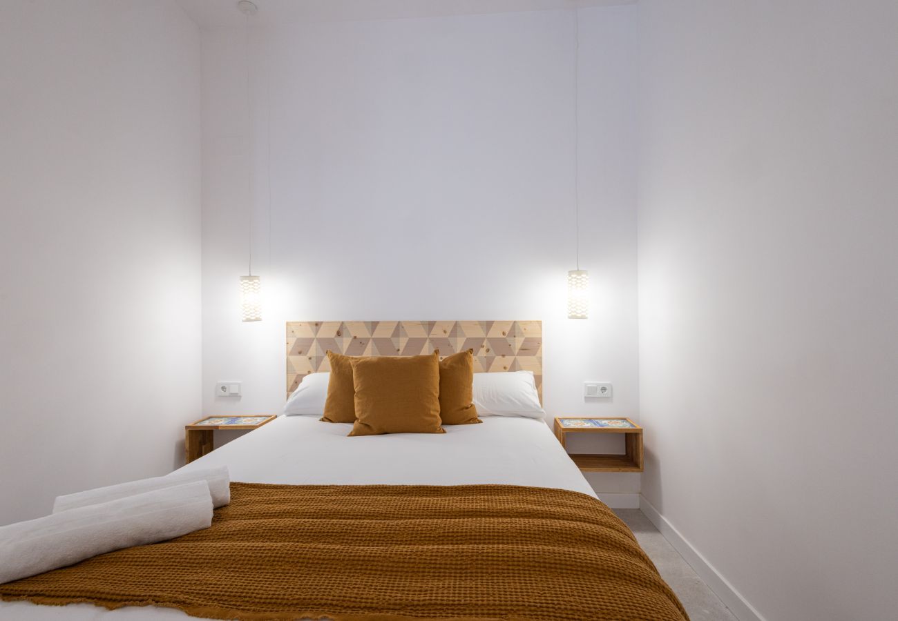 Apartamento em Valencia ciudad - The Sorolla Apartment VI | AC & WiFi | 4 Viajeros