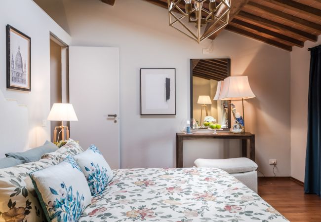 Apartamento em Lucca - De Nobili Penthouse, Luxury Apartment with Elevator inside the Walls of Lucca Apartamento em Lucca - De Nobili Penthouse, Luxury Apartment with Elevator inside the Walls of Lucca