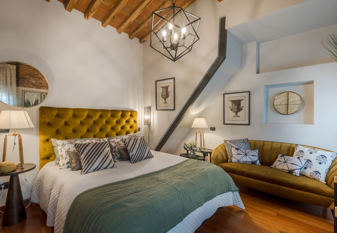Apartamento em Lucca - Dorina Penthouse 2 bedrooms 2 bathrooms inside the Lucca Walls Apartamento em Lucca - Dorina Penthouse 2 bedrooms 2 bathrooms inside the Lucca Walls