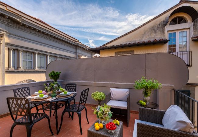 Apartamento em Lucca - Elegant Modern Apartment with Terrace in Historic Lucca Apartamento em Lucca - Elegant Modern Apartment with Terrace in Historic Lucca