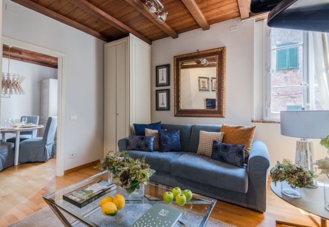 Apartamento em Lucca - Timeless Elegance: A Historic Retreat in Lucca's Art District Apartamento em Lucca - Timeless Elegance: A Historic Retreat in Lucca's Art District