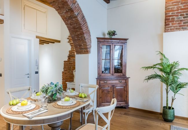 Apartamento em Lucca - Smart 2 Bedrooms Apartment close to Bus Terminal Apartamento em Lucca - Smart 2 Bedrooms Apartment close to Bus Terminal