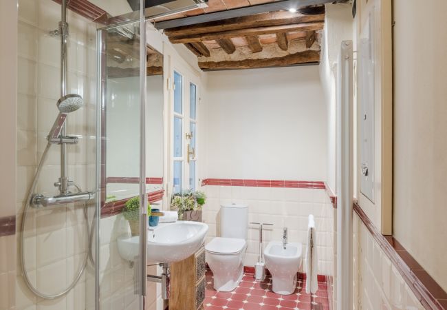 Apartamento em Lucca - Smart 2 Bedrooms Apartment close to Bus Terminal Apartamento em Lucca - Smart 2 Bedrooms Apartment close to Bus Terminal