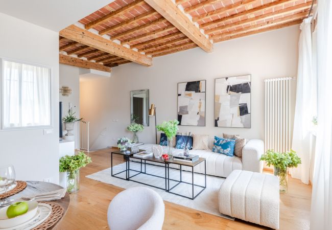 Apartamento em Lucca - Contemporary 2 Bedrooms 2 Bathrooms Apartment Apartamento em Lucca - Contemporary 2 Bedrooms 2 Bathrooms Apartment