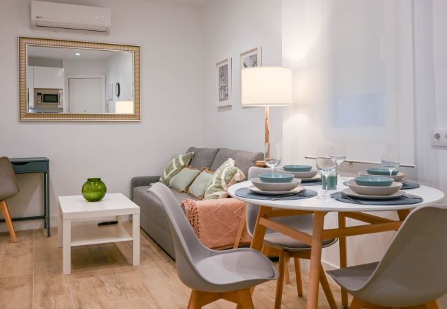 Apartamento em Madrid - Apartamento Moderno en Acacias con Excelente Ubicación en el Centro de Madrid Apartamento em Madrid - Apartamento Moderno en Acacias con Excelente Ubicación en el Centro de Madrid