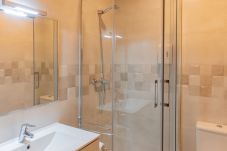 Apartamento em Madrid - Apartamento Moderno y Luminoso en el Corazón de Vallecas. Temporal