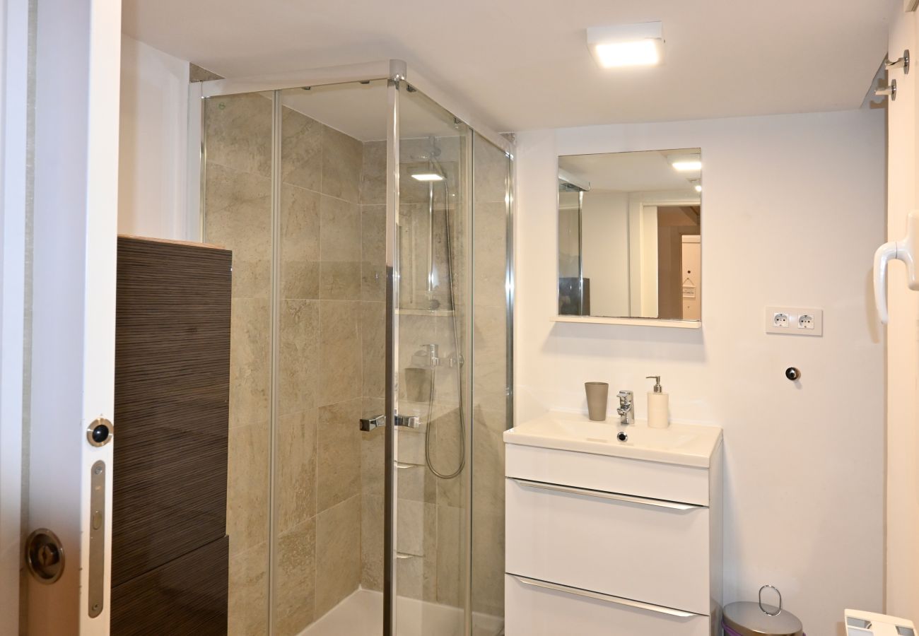 Apartamento em Madrid - Piso moderno y práctico en Chamberí .Temporal Apartamento em Madrid - Piso moderno y práctico en Chamberí .Temporal