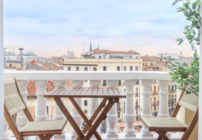 Apartamento em Madrid - Ático con extraordinaria Terraza - Centro -Lujo - Alturas con sabor Mediterráneo Apartamento em Madrid - Ático con extraordinaria Terraza - Centro -Lujo - Alturas con sabor Mediterráneo
