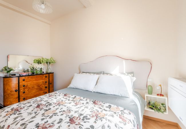 Apartamento em Lucca - Spacious Apartment Overlooking the Canal in Lucca – 3 Bedrooms, 2 Bathrooms Apartamento em Lucca - Spacious Apartment Overlooking the Canal in Lucca – 3 Bedrooms, 2 Bathrooms