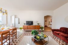 Apartamento em Lucca - Spacious Apartment Overlooking the Canal in Lucca – 3 Bedrooms, 2 Bathrooms