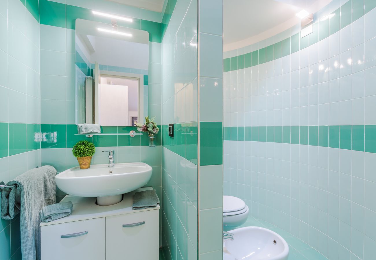 Apartamento em Lucca - Smart Penthouse with Views over Amphiteatre Square Apartamento em Lucca - Smart Penthouse with Views over Amphiteatre Square