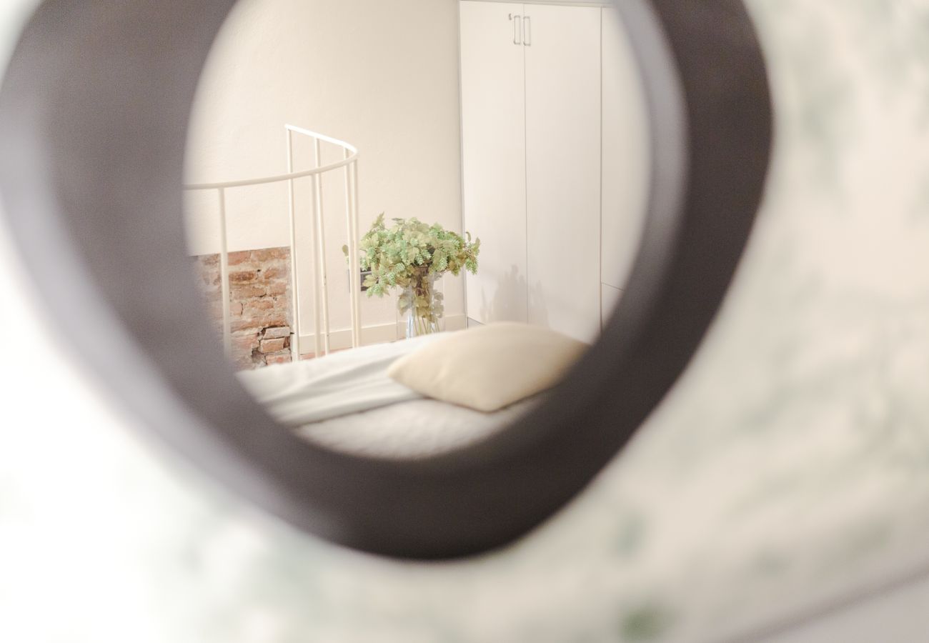 Apartamento em Lucca - Smart Penthouse with Views over Amphiteatre Square Apartamento em Lucca - Smart Penthouse with Views over Amphiteatre Square