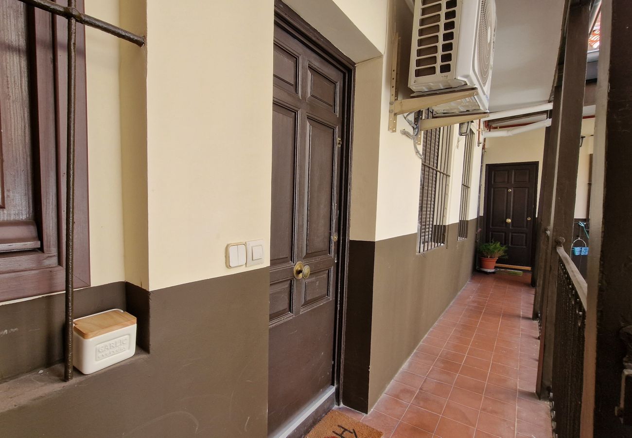 Apartamento em Madrid - Dúplex con encanto en Chamberí : Comodidad y diseño en dos niveles .Temporal  Apartamento em Madrid - Dúplex con encanto en Chamberí : Comodidad y diseño en dos niveles .Temporal