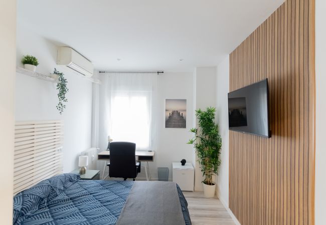 Quarto em Madrid - Paris: habitación con confort, comodidad y áreas compartidas Chamartín – Temporal Quarto em Madrid - Paris: habitación con confort, comodidad y áreas compartidas Chamartín – Temporal