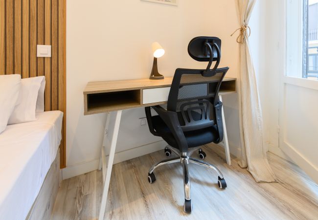 Quarto em Madrid - Ámsterdam: habitación con comodidad y zonas compartidas Gran Vía-Madrid.Temporal Quarto em Madrid - Ámsterdam: habitación con comodidad y zonas compartidas Gran Vía-Madrid.Temporal