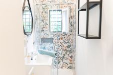 Quarto em Madrid - La Paz: Habitación con confort y esencia boliviana en Madrid