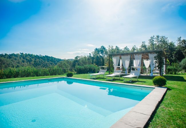 Villa em Lucca - Romantic Farmhouse with Oversize Panoramic Pool Villa em Lucca - Romantic Farmhouse with Oversize Panoramic Pool