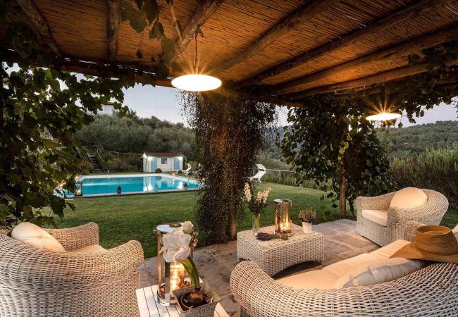 Villa em Lucca - Romantic Farmhouse with Oversize Panoramic Pool Villa em Lucca - Romantic Farmhouse with Oversize Panoramic Pool