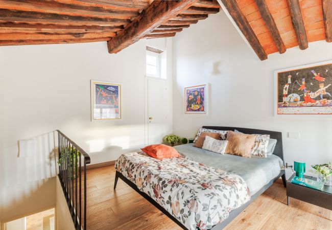 Apartamento em Lucca - Historic and Contemporary 3 Bedrooms inside Lucca Apartamento em Lucca - Historic and Contemporary 3 Bedrooms inside Lucca