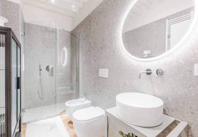 Apartamento em Lucca - Smart Apartment with Terrace and elevator in Lucca Apartamento em Lucca - Smart Apartment with Terrace and elevator in Lucca